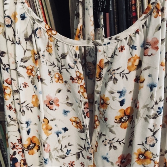 𝅺🌸 Sweet F21 Floral Sundress - Picture 3 of 5